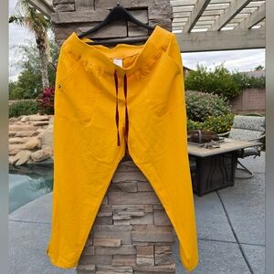 figs scrubs Sz XL/P Womens Kade Cargo Technical Collection Melon Orange